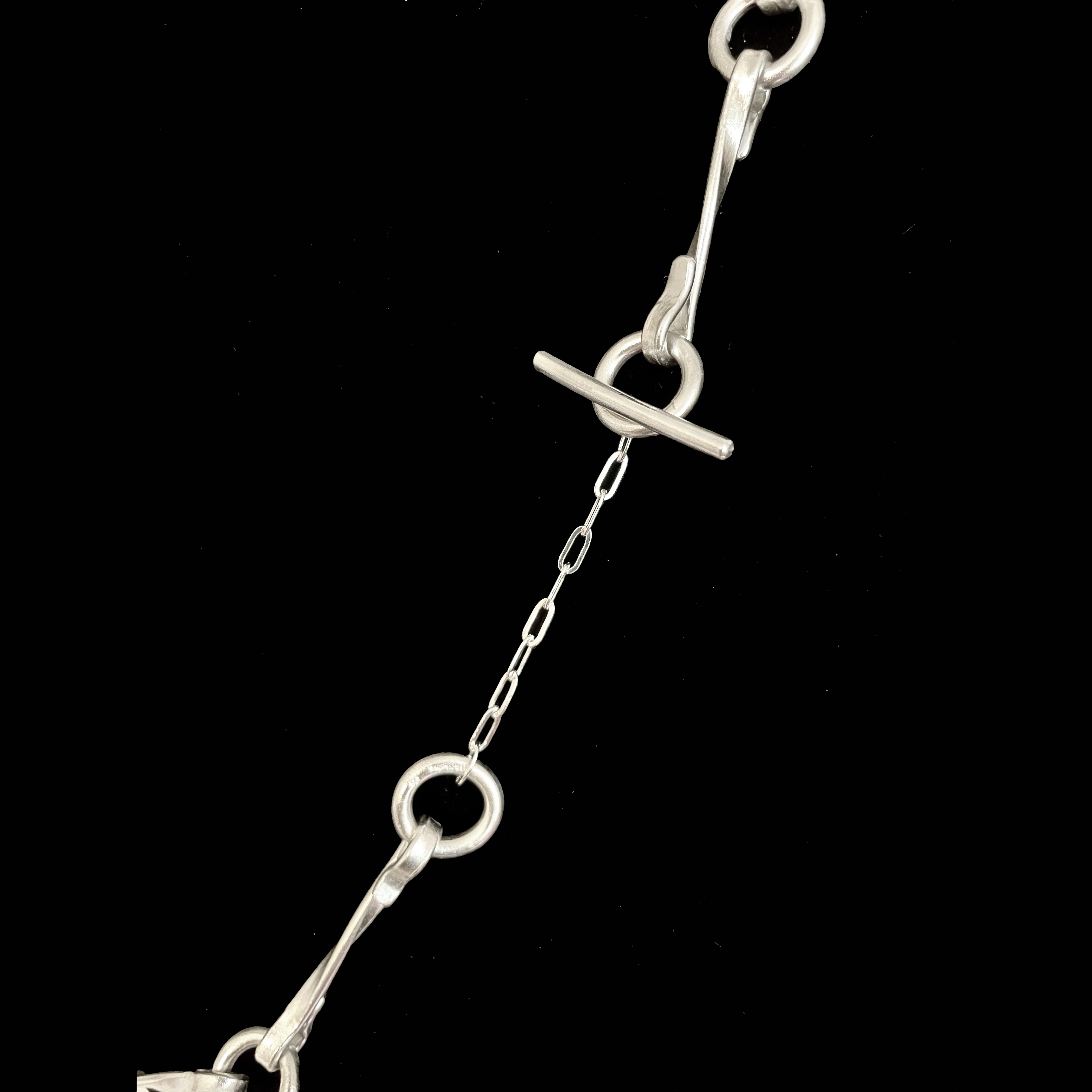 Pinch chain necklace, silver